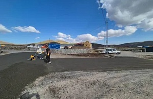 Kars İl Özel İdaresi Digor’da Yol Çalışmalarını Sürdürüyor