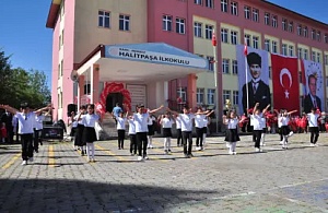 İlköğretim Haftası Coşkuyla Kutlandı