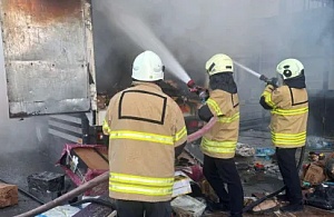 Ev Eşyası Yüklü TIR’ın Dorsesi Alev Alev Yandı