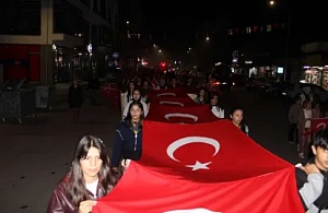 Selim’de Dev Türk Bayraklarıyla Meşaleli Yürüyüş
