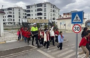 Öğrencilere Uygulamalı Trafik Eğitimi