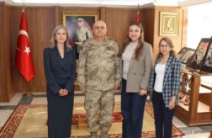 Kars Kızılay Şubesi’nden İl Jandarma Komutanı Coşkun’a hayırlı olsun ziyareti
