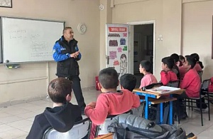 Köy Çocuklarına Polislerden Güvenli İnternet Eğitimi!