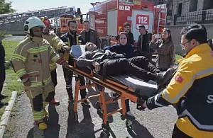 Emniyet Müdürlüğünde Yangın Alarmı! Polisler İçin Nefes Kesen Tatbikat