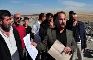 Kars'ta mahalle sakinlerinin çöp isyanı: "Mahallece ölüyoruz"