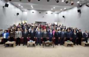 Kars’ta ‘Türk Dünyasında Azerbaycan Türkçesi ve Edebiyatı Araştırmaları’ sempozyumu düzenlendi