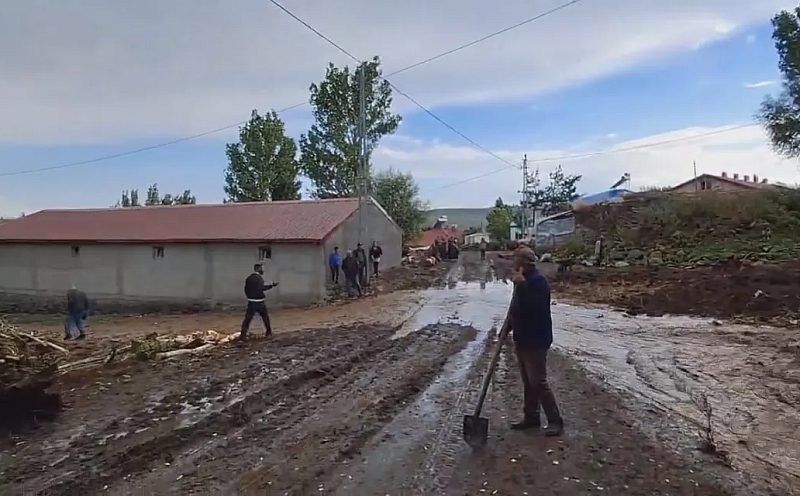 Köylüler Seslerini Duyurmaya Çalışıyor: “Deremiz Islah Edilsin”