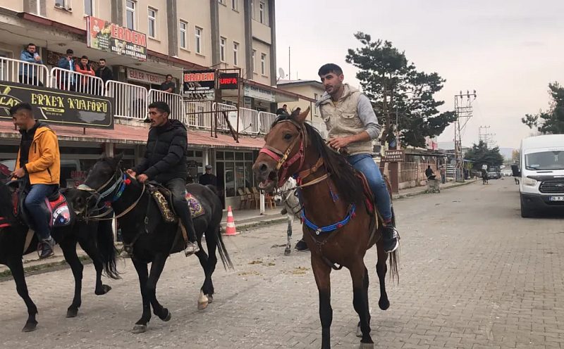 Rahvan at biniciliği kuşaktan kuşağa yaşatılıyor