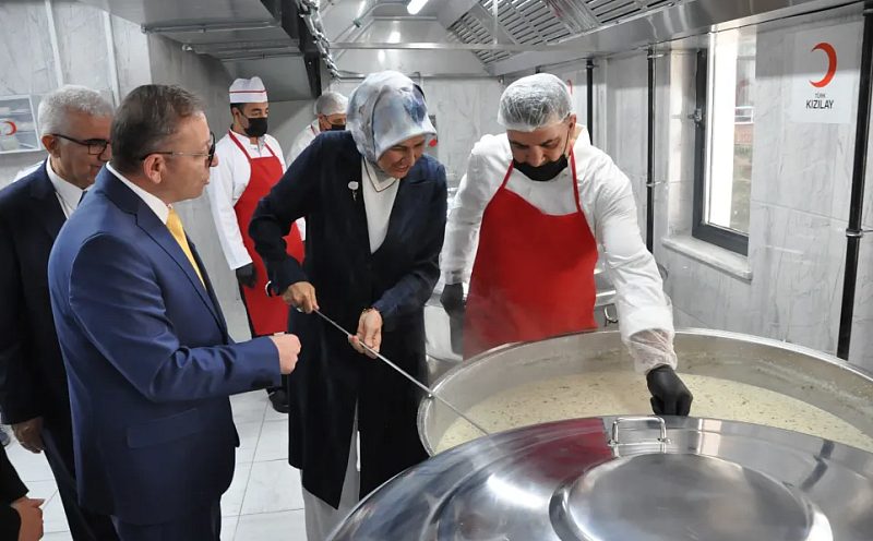 Türk Kızılay’ın Kars Aşevi Hizmete Açıldı