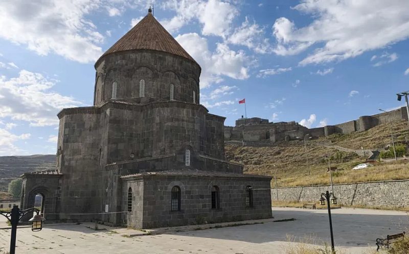 Bin 94 Yıllık Tarihi Cami Taş Düşme Riski Nedeniyle İbadete Kapatılacak