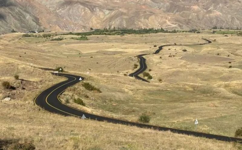 8 Kilometrelik Köy Yolu Asfaltlanarak Ulaşıma Açıldı