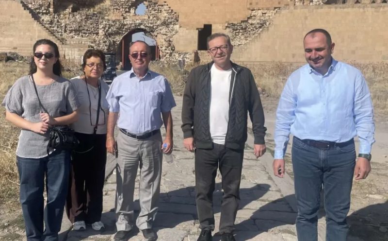 Vali Polat, Ani Örenyeri’nde Sürdürülen Çalışmaları İnceledi