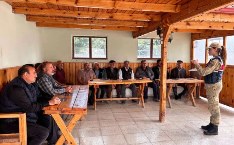 Jandarmadan Kadınlara KADES, Erkeklere Farkındalık Eğitimi