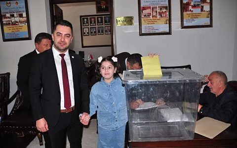 Kars Barosu’nda Necat Yağcı Yeniden Başkan Seçildi
