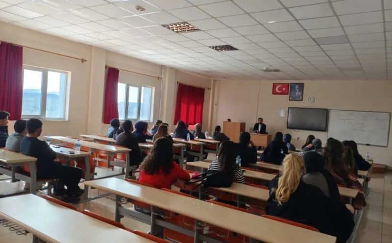 Üniversite Öğrencilerine Denetimli Serbestlik Sistemi Anlatıldı