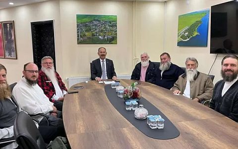 Molokan Ailelerden Arpaçay’a Anlamlı Ziyaret! Tarihî Miras Yeniden Gündemde
