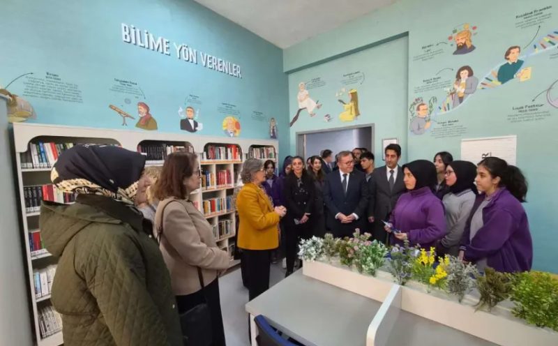 Sarıkamış Fen Lisesi’ne Yeni Kütüphane! Açılışı Vali Ziya Polat Yaptı