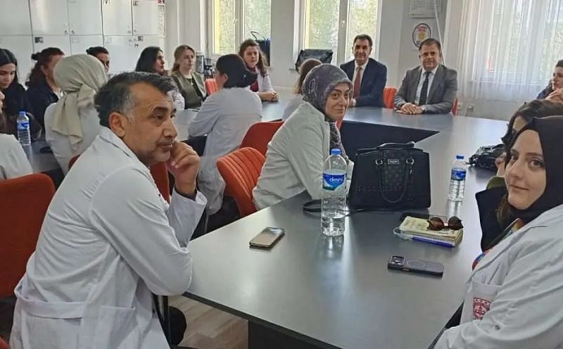 Kars İl Milli Eğitim Müdürü Vasıf Munis’ten Ziya Gökalp Ortaokuluna Ziyaret