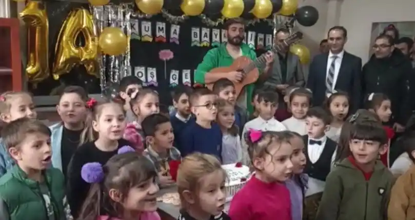 Ağrı’da miniklerin okuma bayramı sevinci