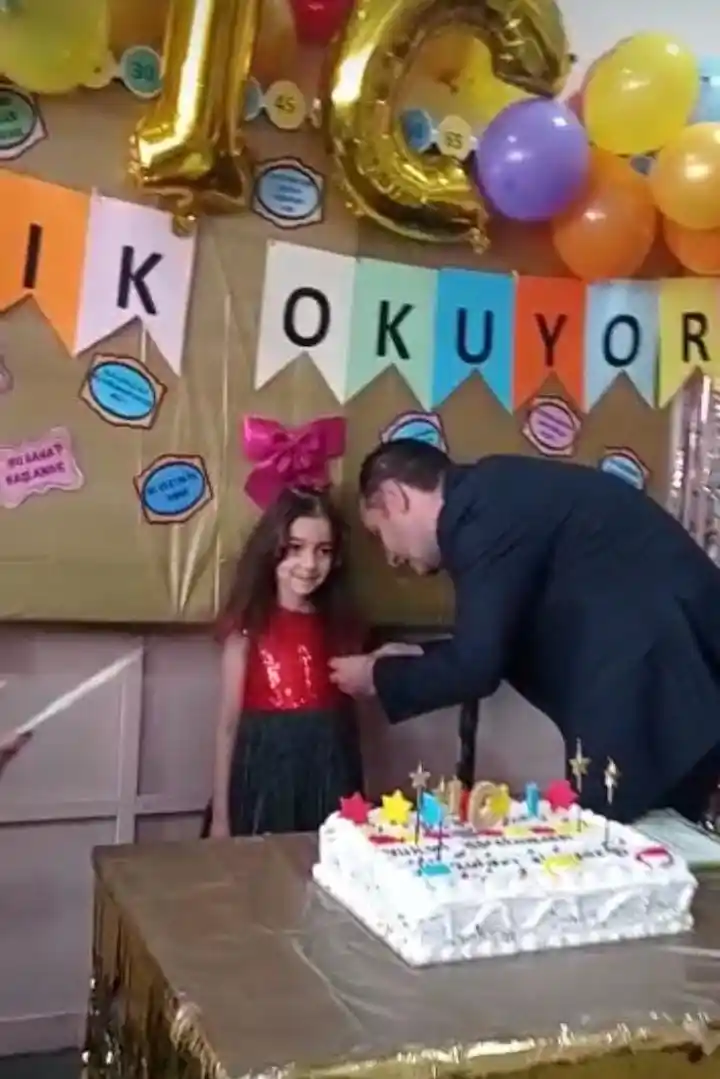 Ağrı’da miniklerin okuma bayramı sevinci