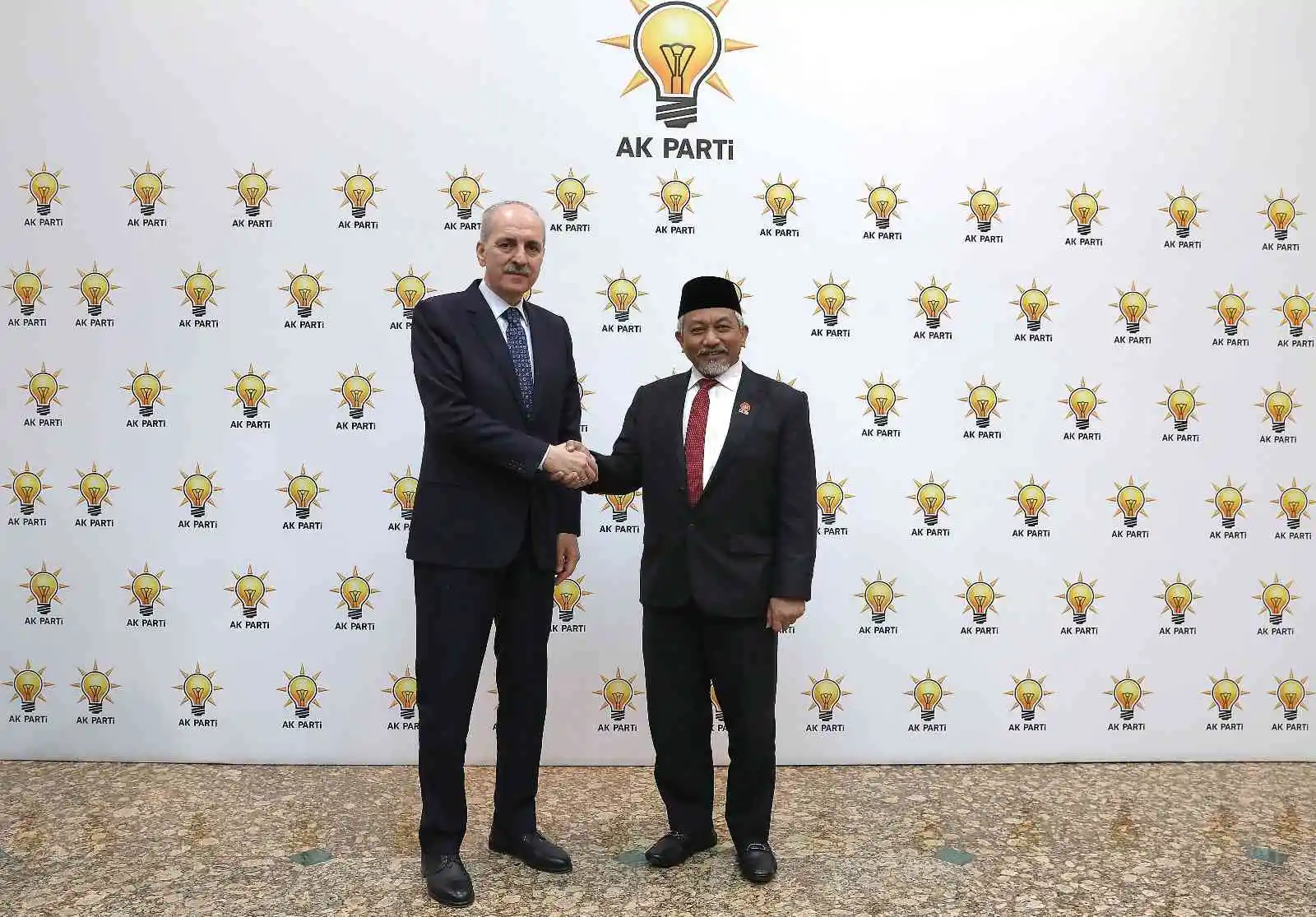 AK Parti Genel Başkanvekili Kurtulmuş, Endonezya Adalet ve Refah Partisi Genel Başkanı Syaikhu ve beraberindeki heyeti kabul etti
