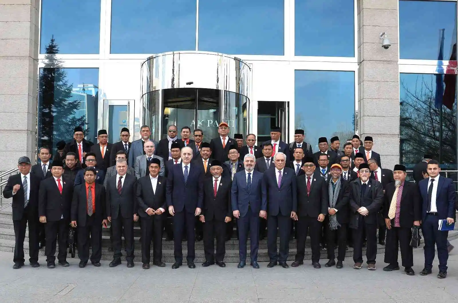 AK Parti Genel Başkanvekili Kurtulmuş, Endonezya Adalet ve Refah Partisi Genel Başkanı Syaikhu ve beraberindeki heyeti kabul etti
