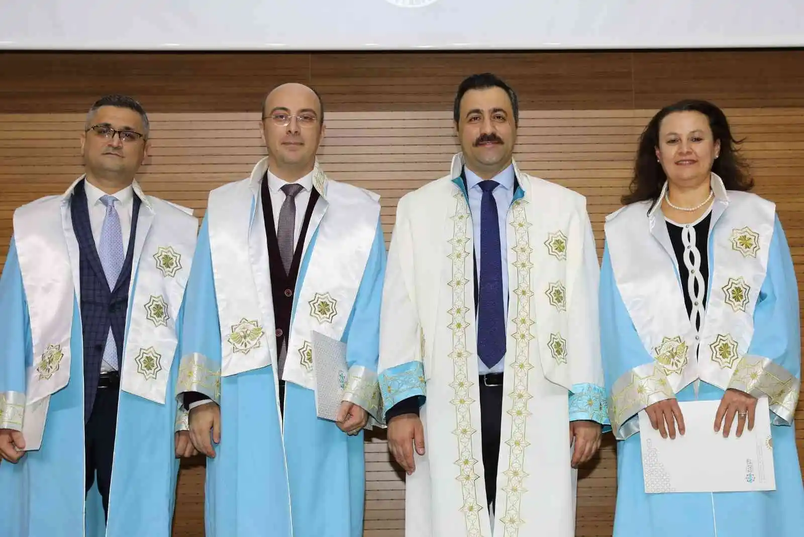 ALKÜ’de 44 akademisyen unvanlarını yükseltti
