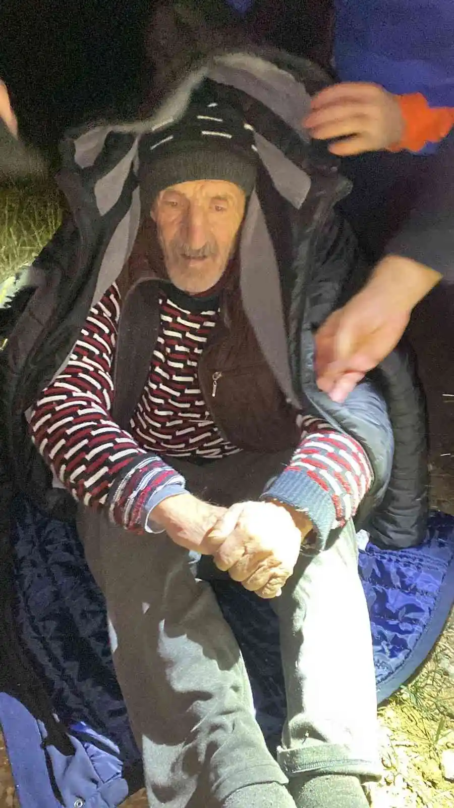 Alzheimer hastası yaşlı adam 5 saatlik arama sonucu bulundu