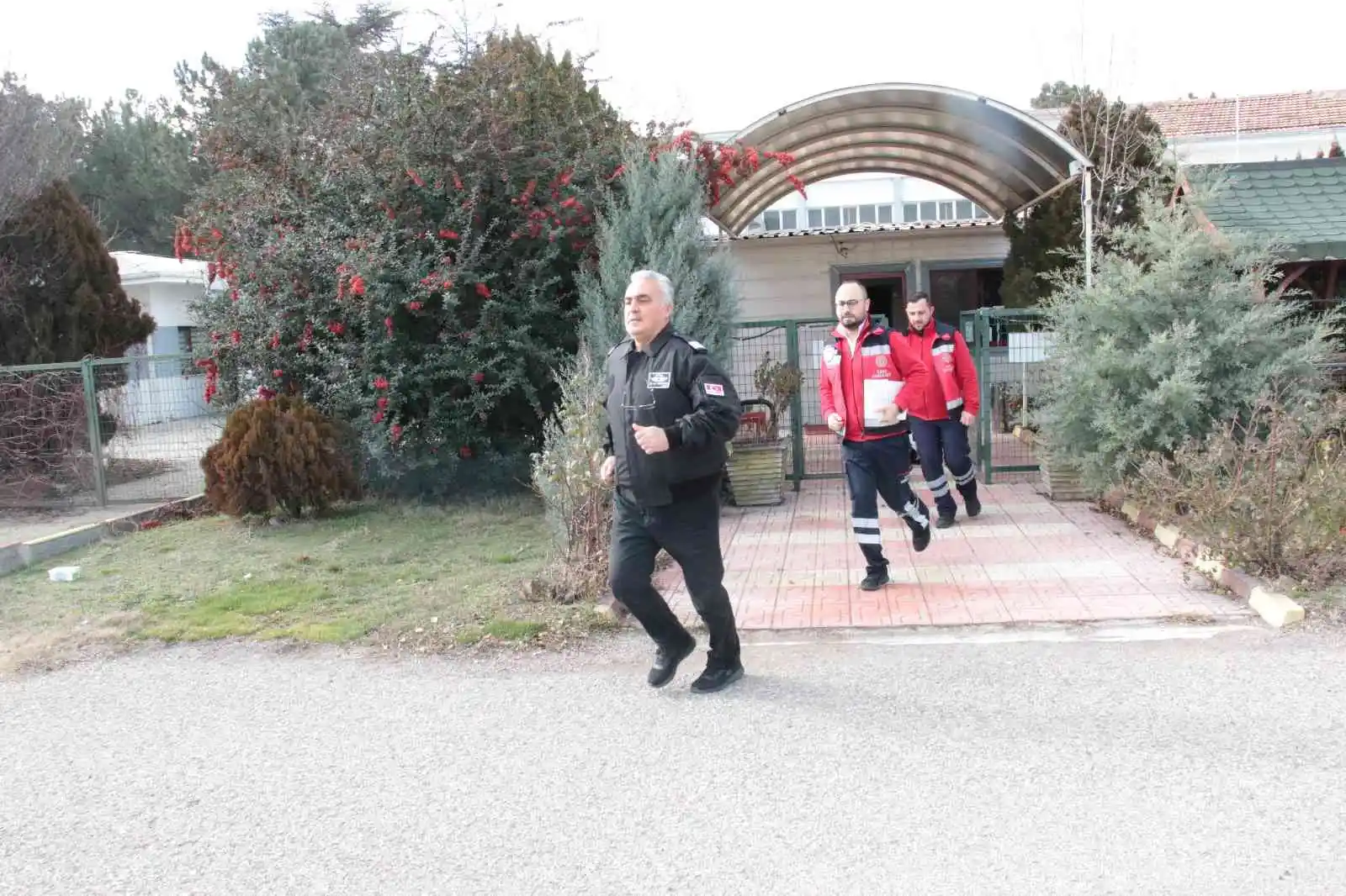 Ambulans helikopterler adeta bir hava hastanesine dönüşüyor
