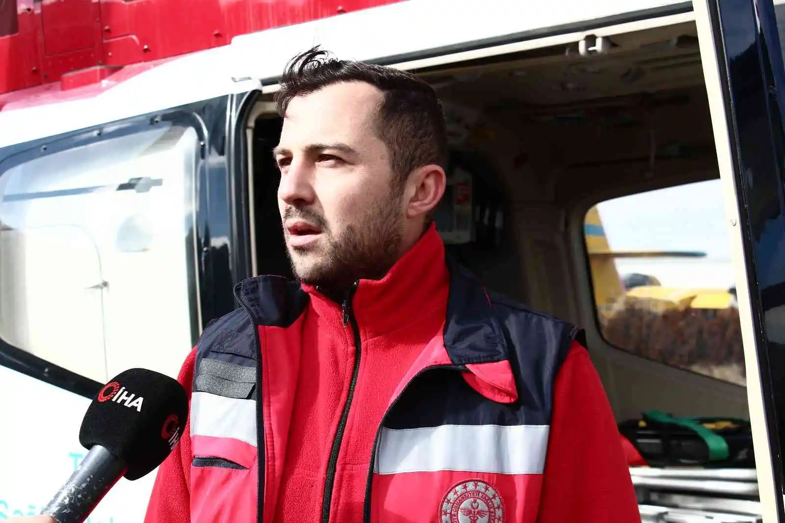 Ambulans helikopterler adeta bir hava hastanesine dönüşüyor
