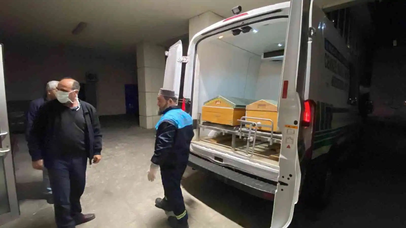 Anestezi teknikeri genç evinde ölü bulundu