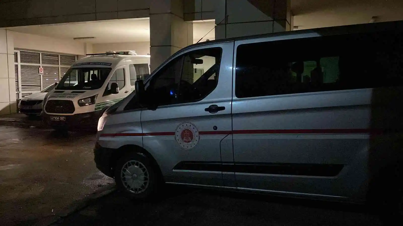 Anestezi teknikeri genç evinde ölü bulundu
