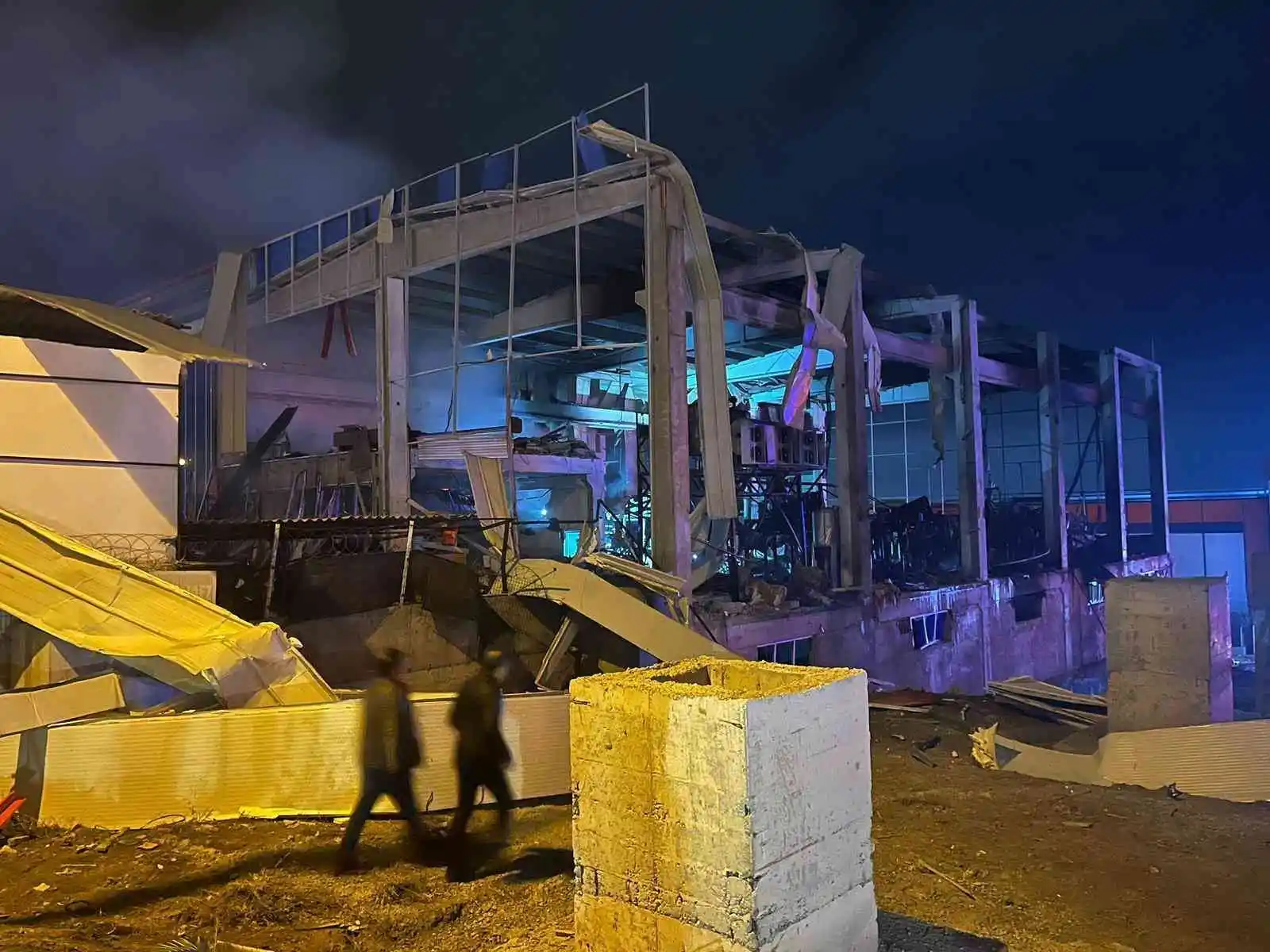 Ankara’da fabrika yangını: 2 yaralı