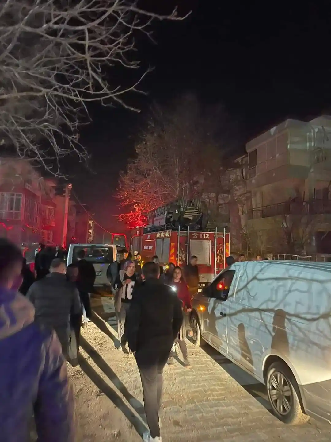 Antalya’da muz yüklü kamyonette sıkışan gaz patladı