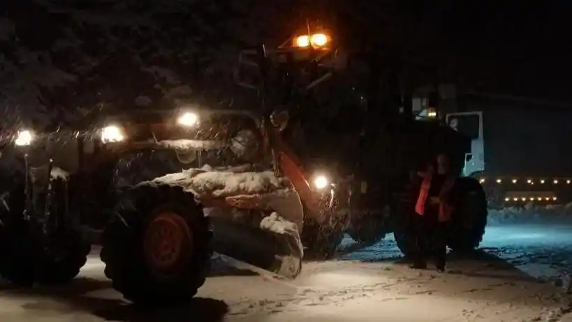 Antalya- Konya Kara Yolu tırların geçişine kapatıldı
