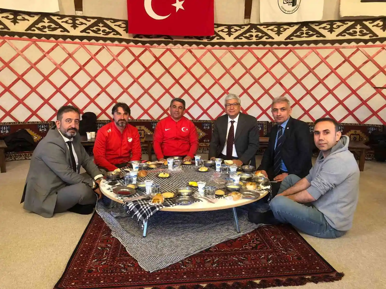 Antrenörler, Çorumlu Obası'na konuk oldu