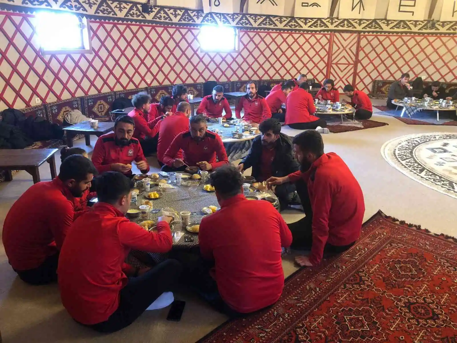 Antrenörler, Çorumlu Obası’na konuk oldu