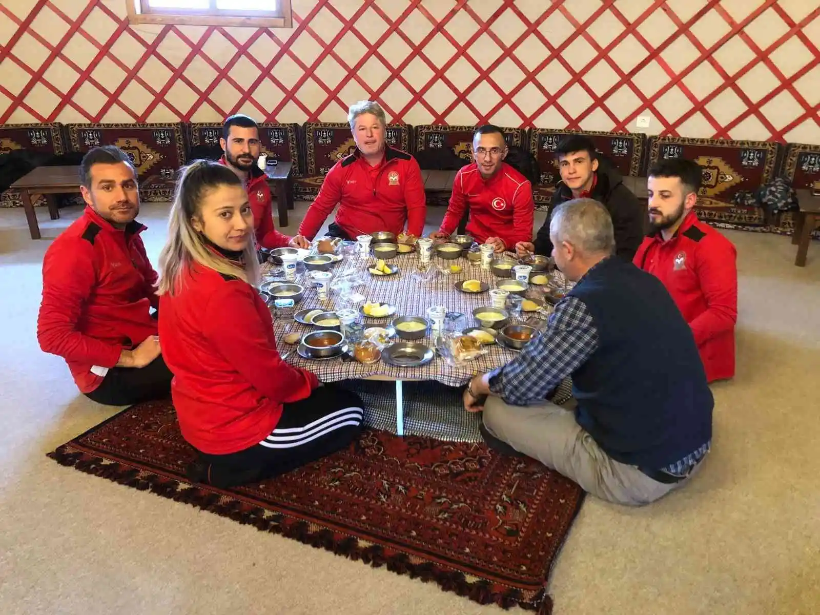 Antrenörler, Çorumlu Obası’na konuk oldu