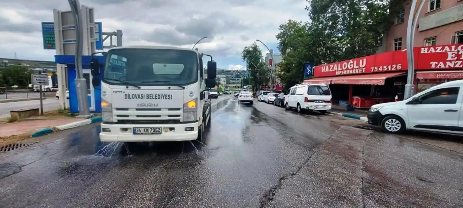 Artan salgın hastalık sebebiyle ortak alanlar dezenfekte ediliyor
