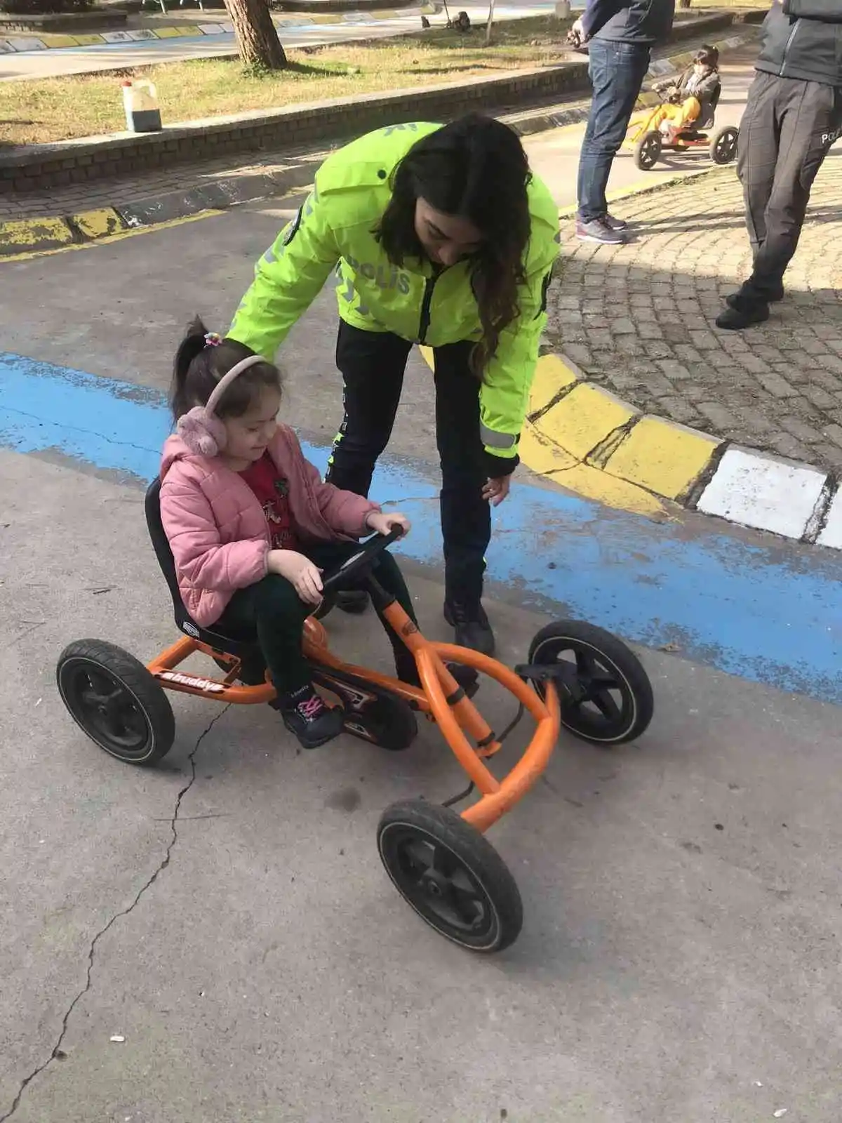 Aydın’da 17 anasınıfı öğrencisi “trafik dedektifi” oldu
