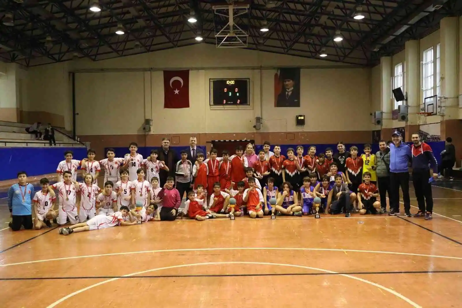 Aydın'da hentbolun yıldızları belli oldu