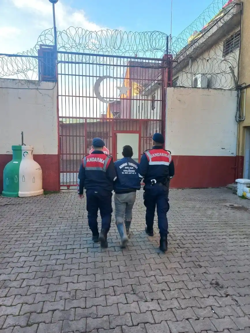 Aydın'da iki aranan şahıs yakalandı