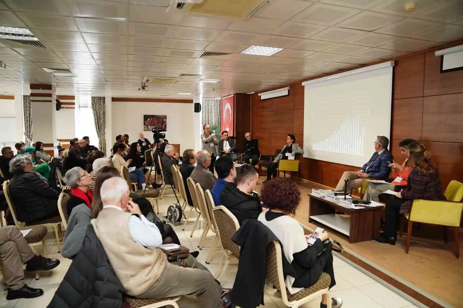 Ayvalık Vizyonu Çalıştay’ında doğal ve kültürel miraslar ele alındı
