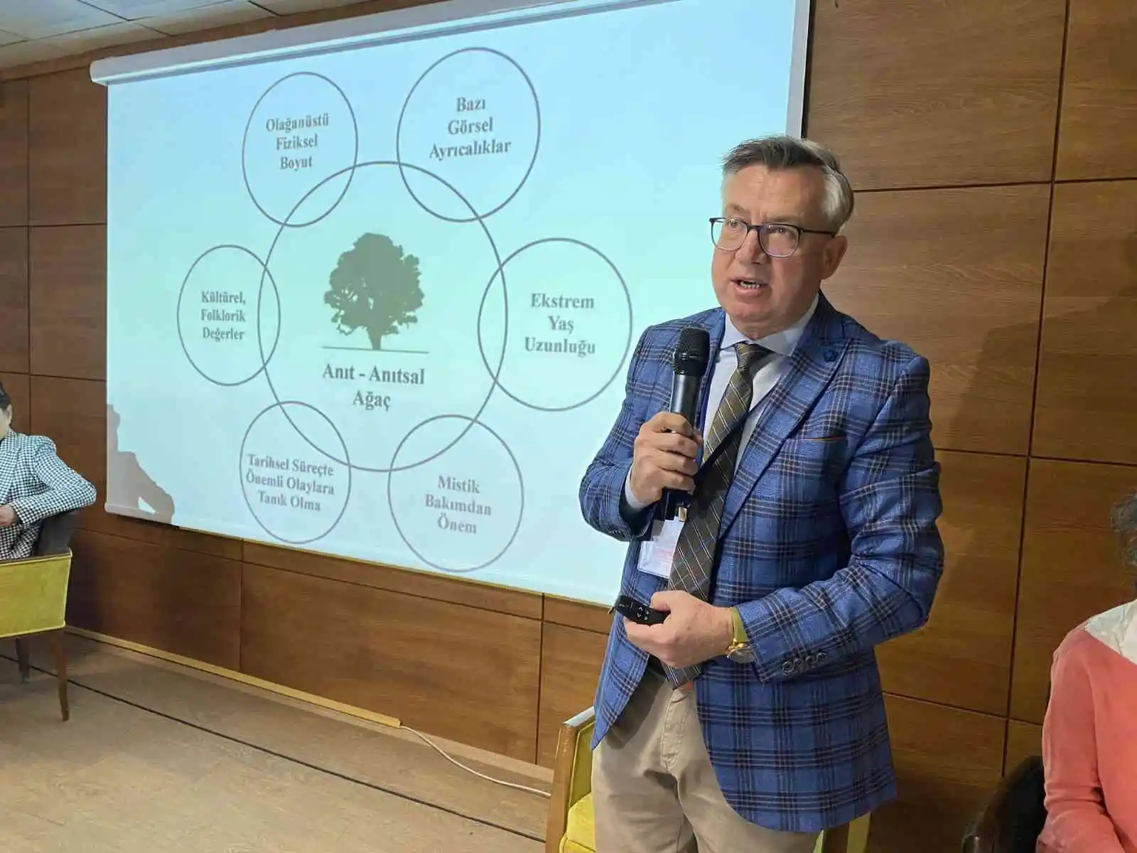 Ayvalık Vizyonu Çalıştay’ında doğal ve kültürel miraslar ele alındı
