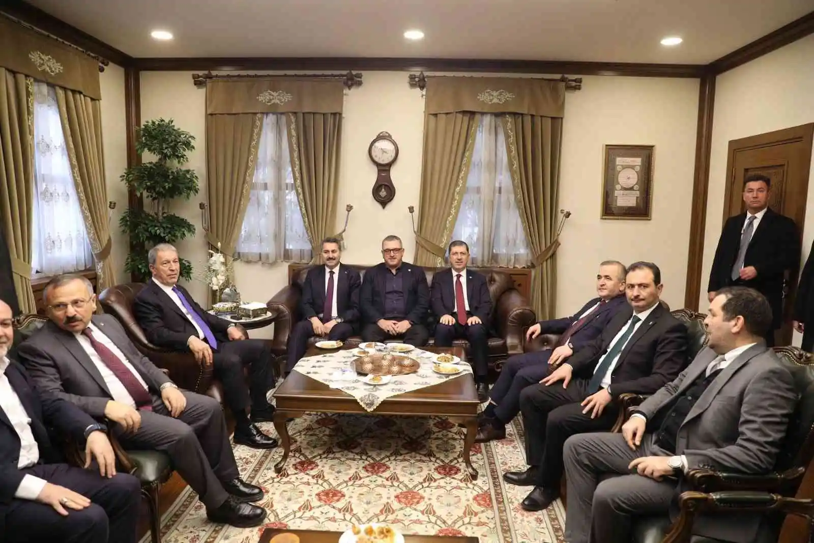 Bakan Akar’dan “terörle mücadelede kararlılık” mesajı