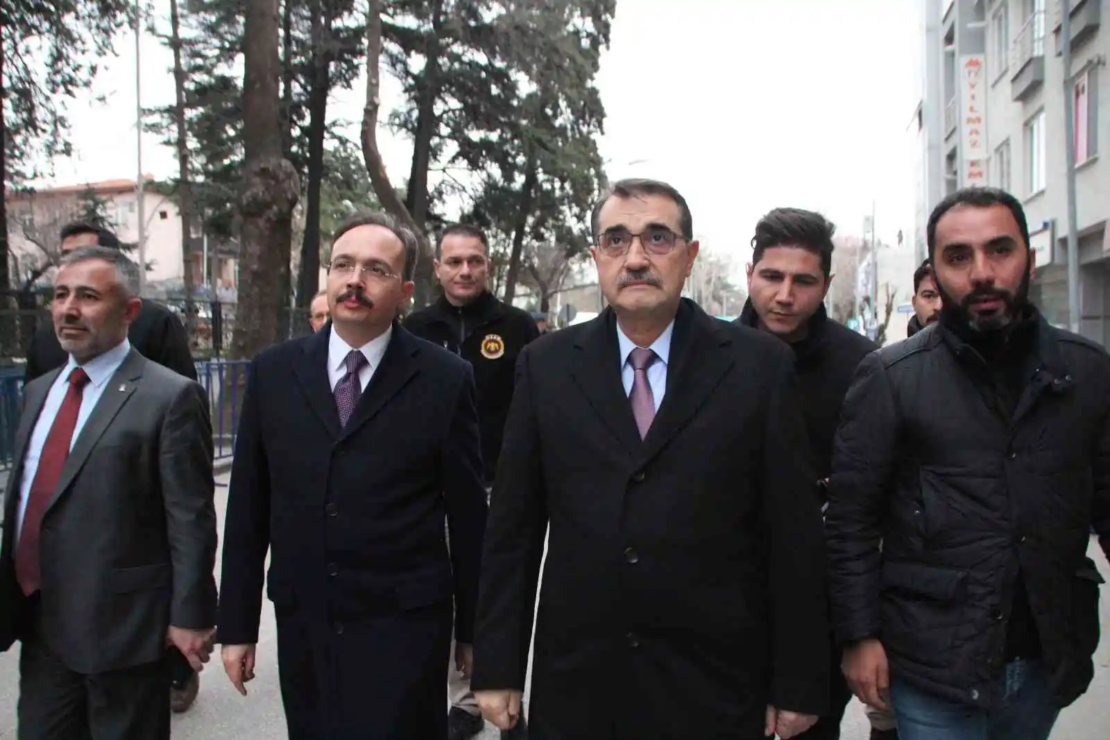 Bakan Dönmez: