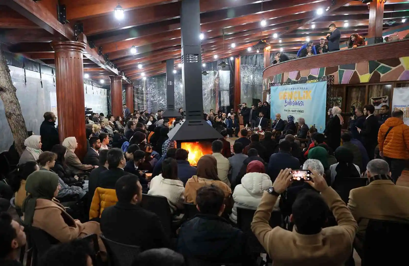 Bakan Kirişci 6’lı masaya yüklendi, “13 değil, 133 kere toplansanız sizin oradan aday çıkmaz”