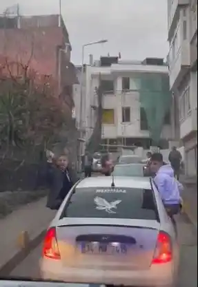 Bakan Koca: "Ambulansa yol vermeyen sürücü ve yolcularına 118 bin 487 lira para cezası verildi"