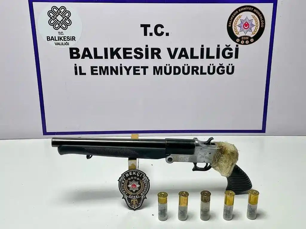 Balıkesir’de ’Huzur’ operasyonu: 302 şüpheliden 111’i tutuklandı