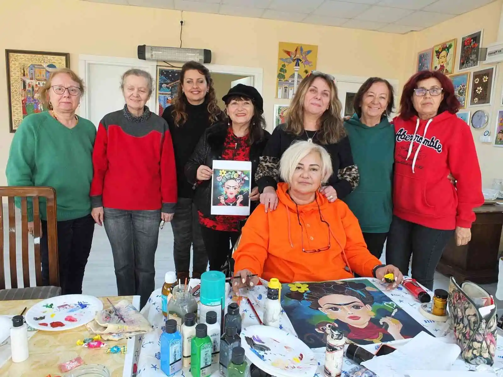 Balıkesir'de kursiyerlerin minyatürleri ilgi gördü